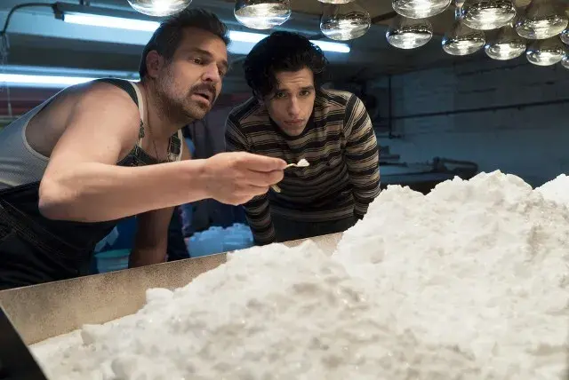 Narcos 2023 - recenzja najnowszego sezonu kultowego serialu o narkotykach