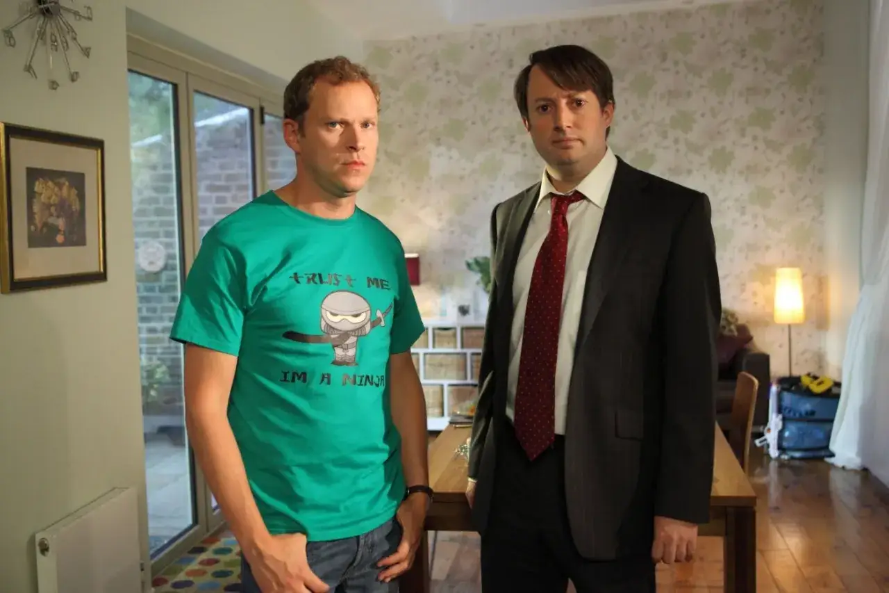 Zdjęcie Peep Show 2023 - recenzja kreskówkowego serialu brytyjskiego | humor, codzienność