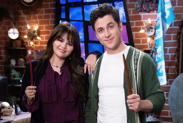 Czarodzieje z Waverly Place - Czy nowy serial dorównuje oryginałowi?